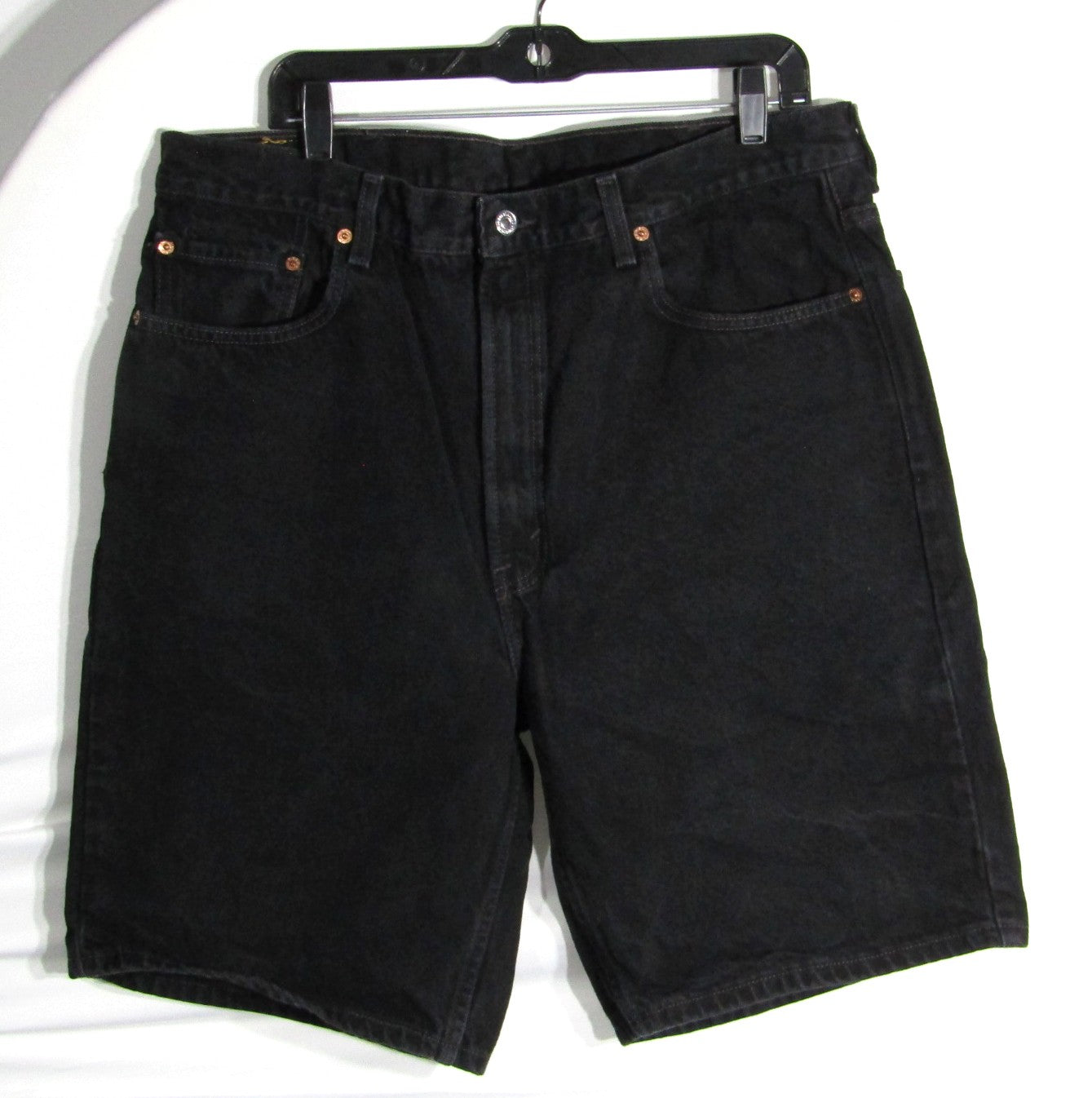 2000s 2004 505 Levis jean shorts black size 38 inseam 10