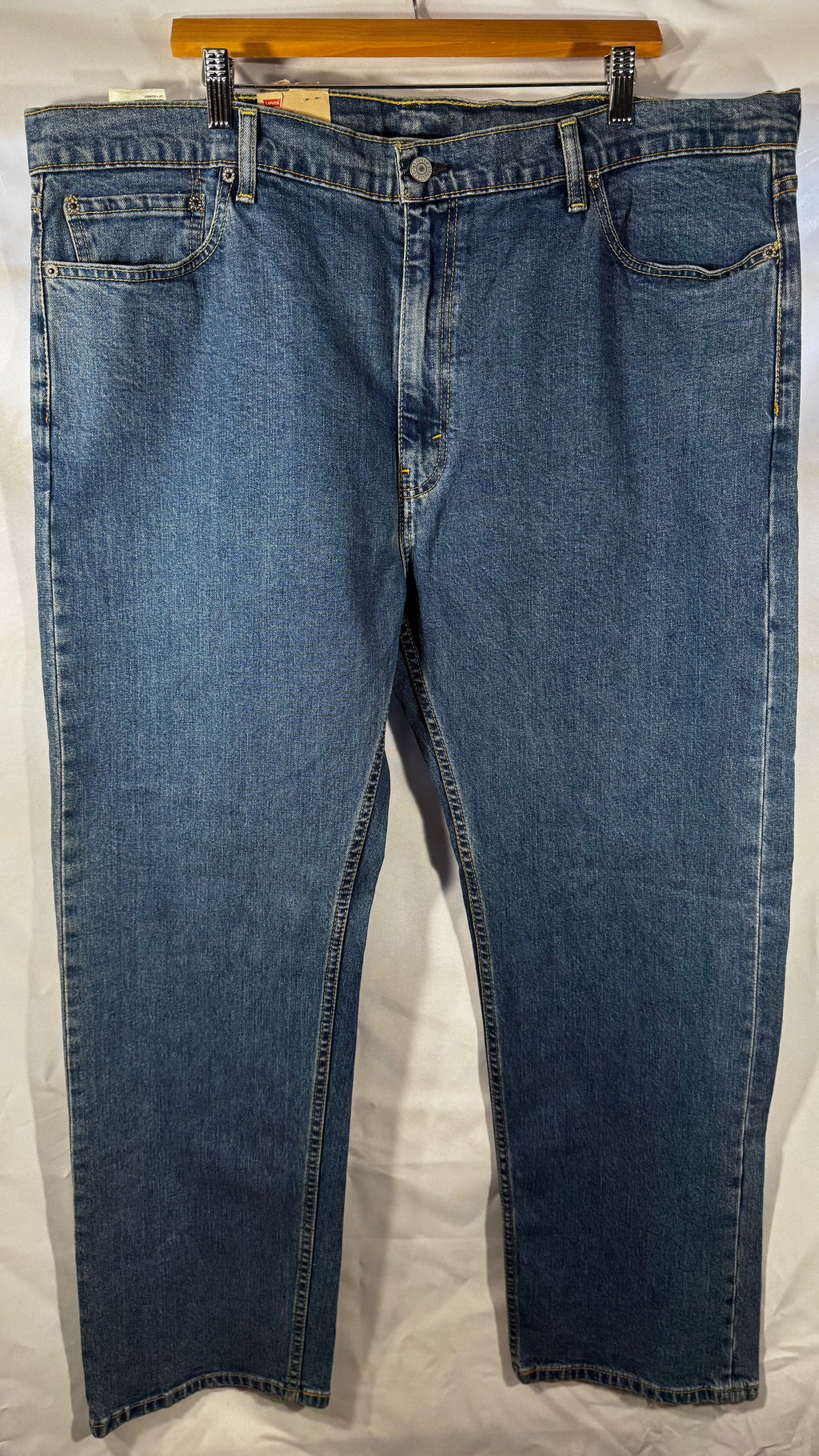 Mens Jeans - Levis 505 44 x 32 - NWT