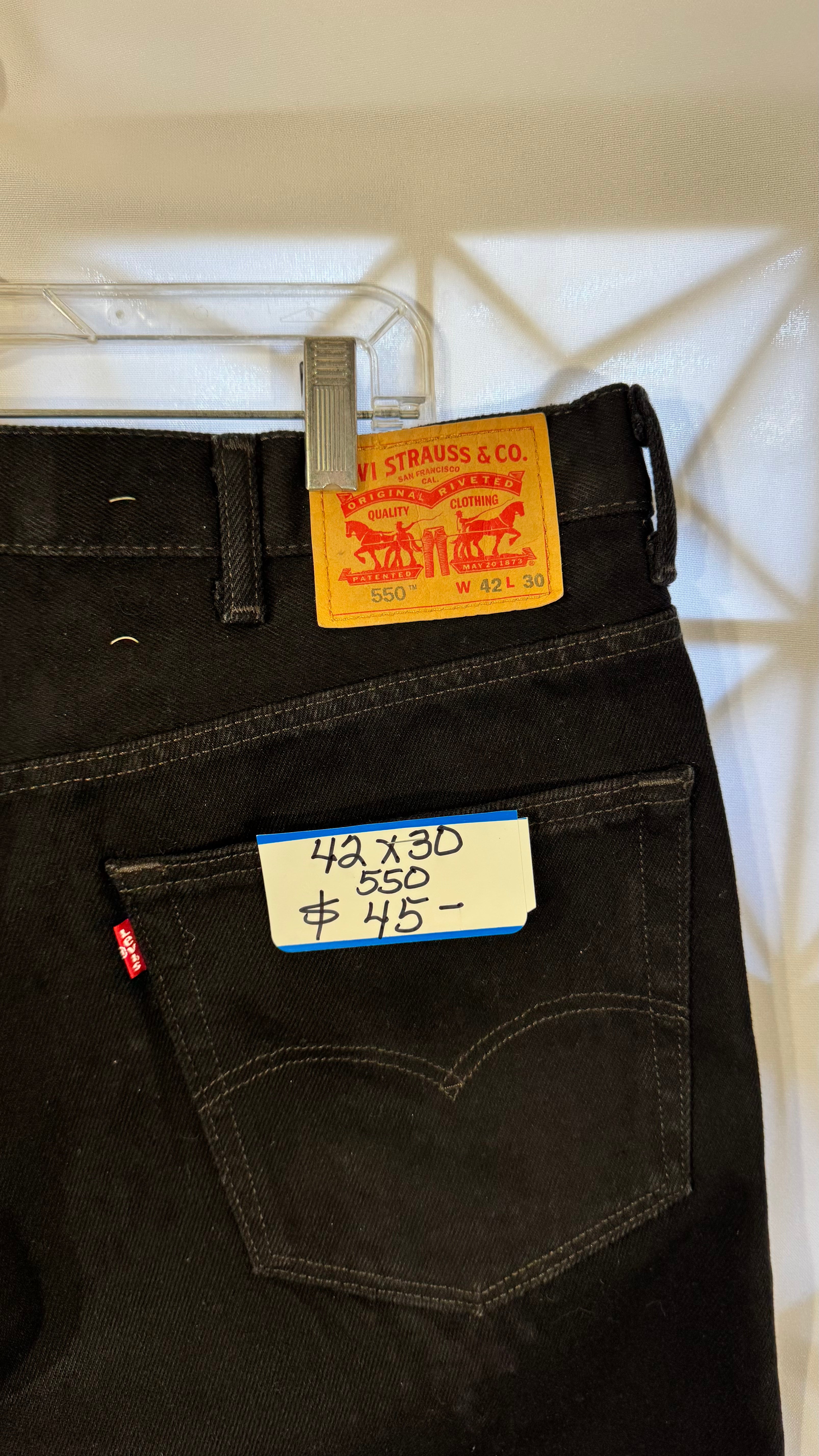 Mens Jeans Levis 550 42x30