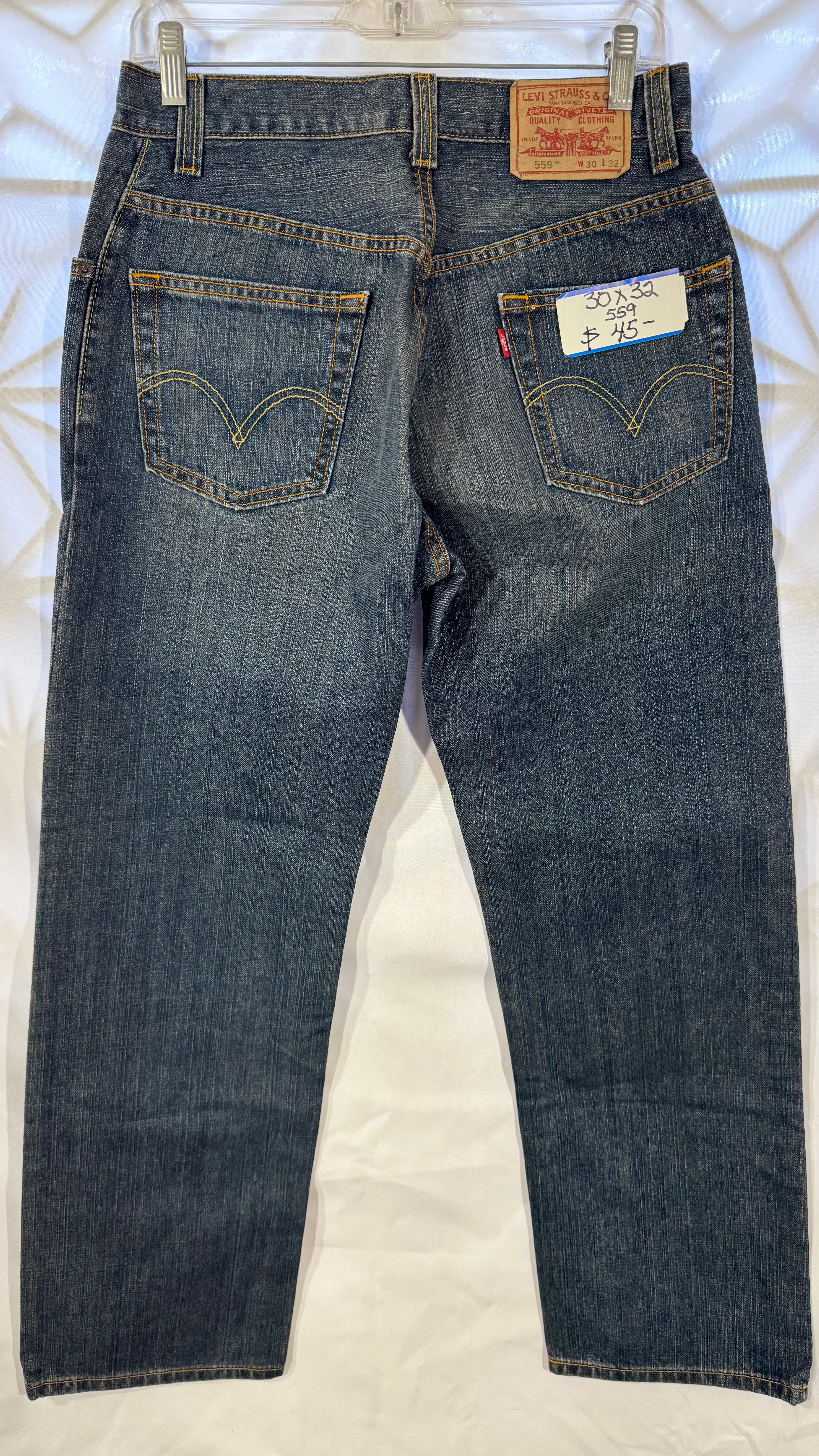 Mens Jeans Levis 559 30x32 New without Tag