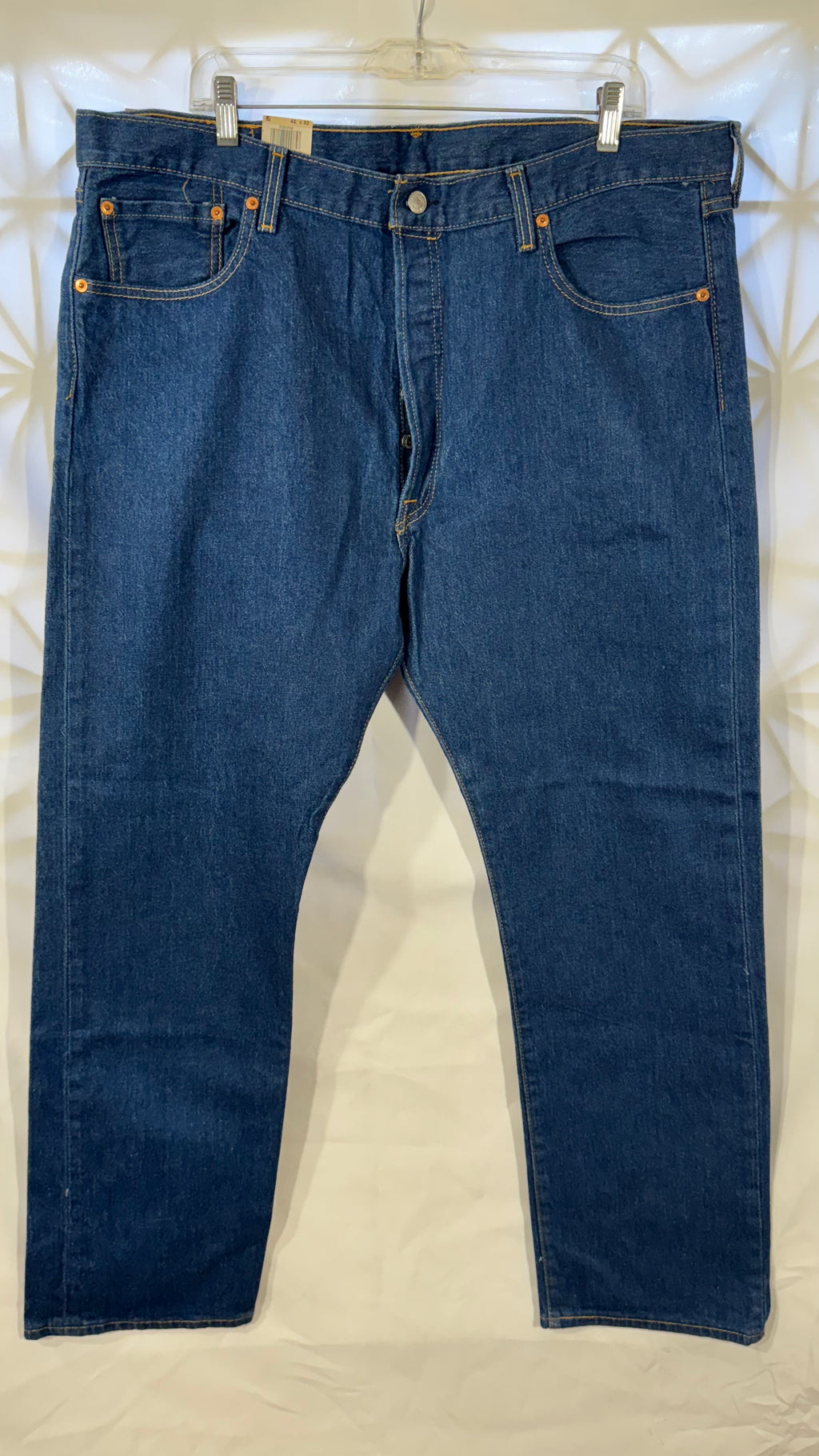 Mens Jeans - Levis 501 42 x 32 - NWT