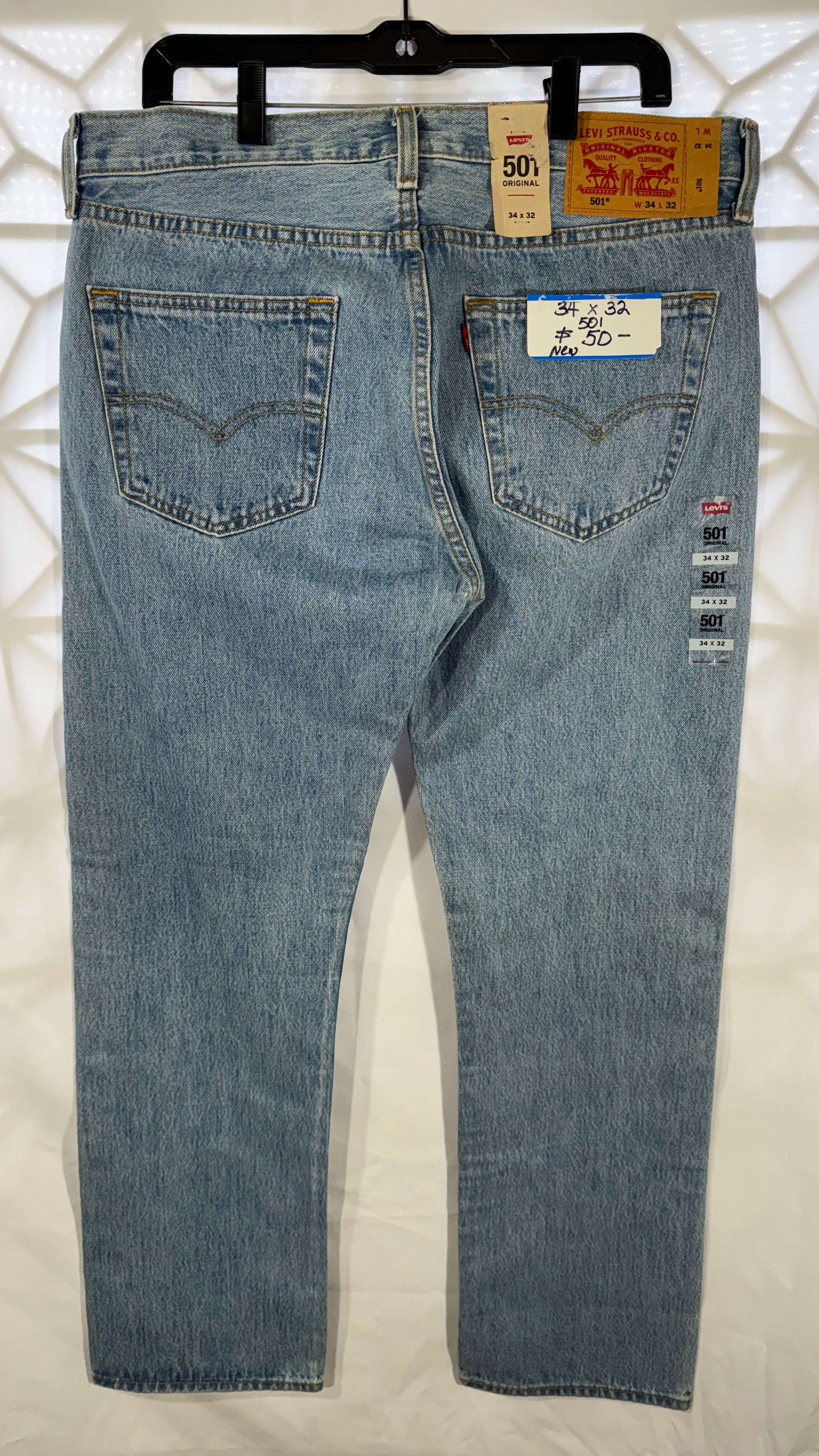 Mens Jeans - Levis 501 34 x 32 - NWT stonewash
