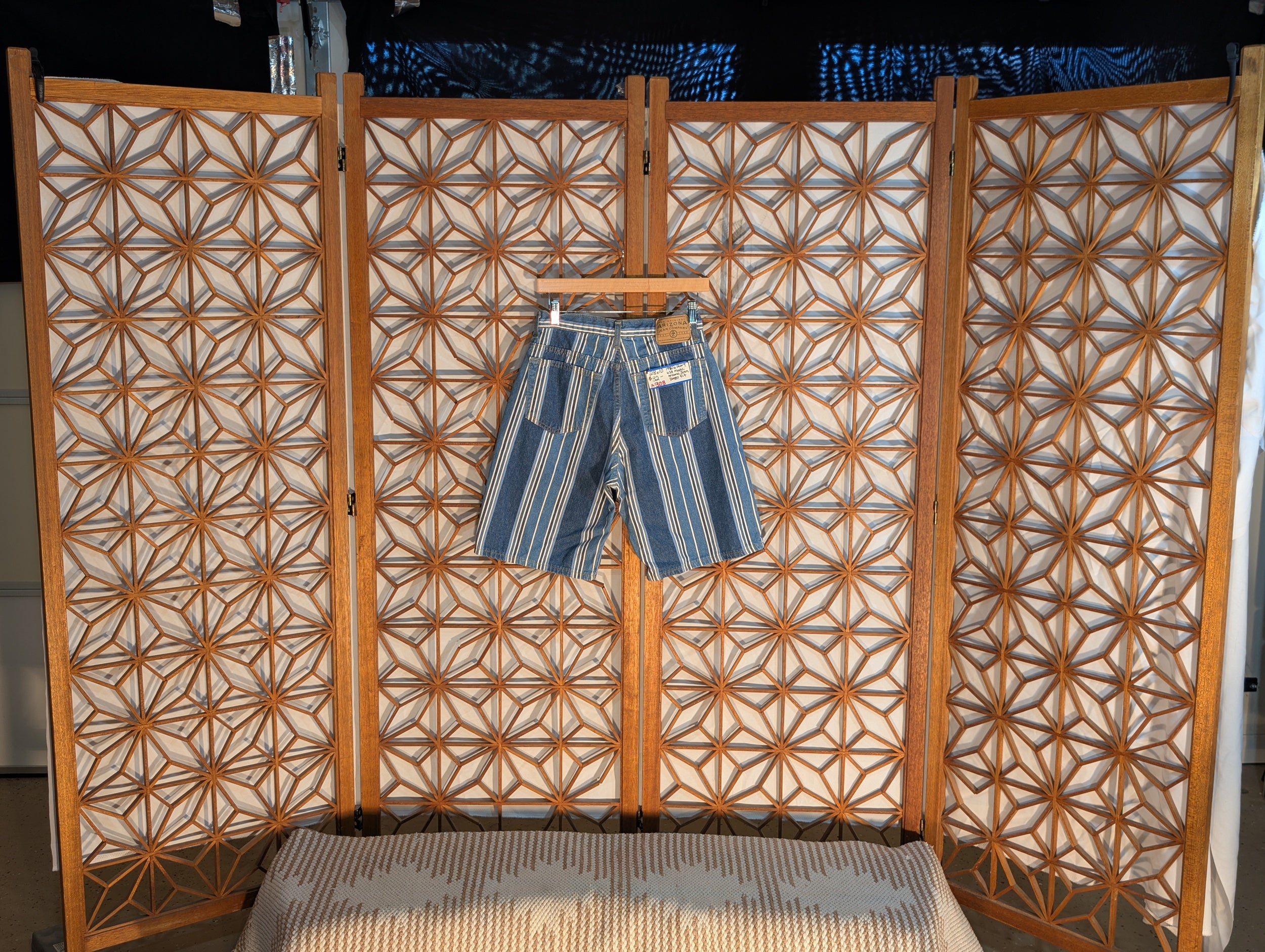 1980's Made in USA - 28x10 - Arizona Jean Company Jort- Baggy Fit