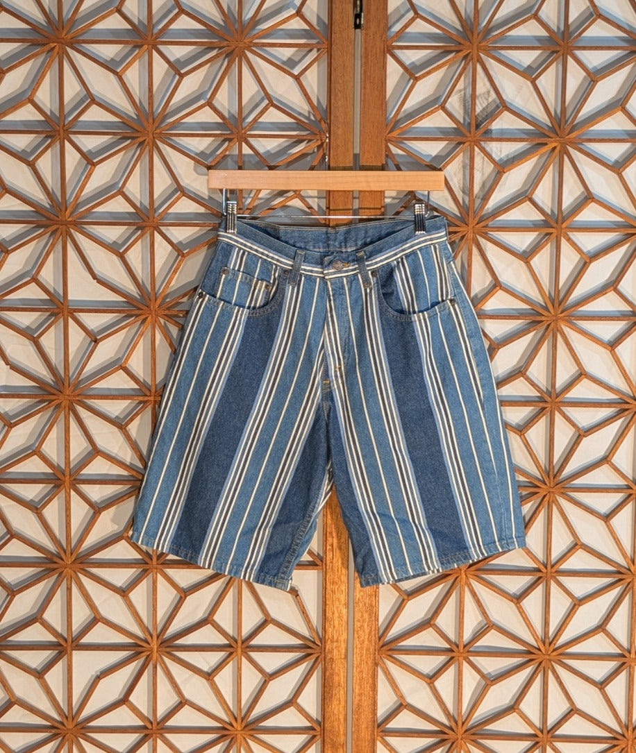 1980's Made in USA - 28x10 - Arizona Jean Company Jort- Baggy Fit